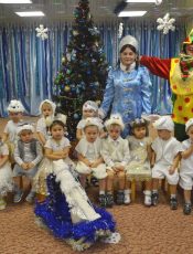 24 декабря прошёл утренник у воспитанников 1 младшей группы «Новогодний малышник»