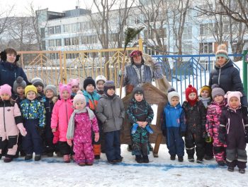 25 января прошёл спортивный досуг у воспитанников средней группы «Зимние забавы с Бабой Ягой»
