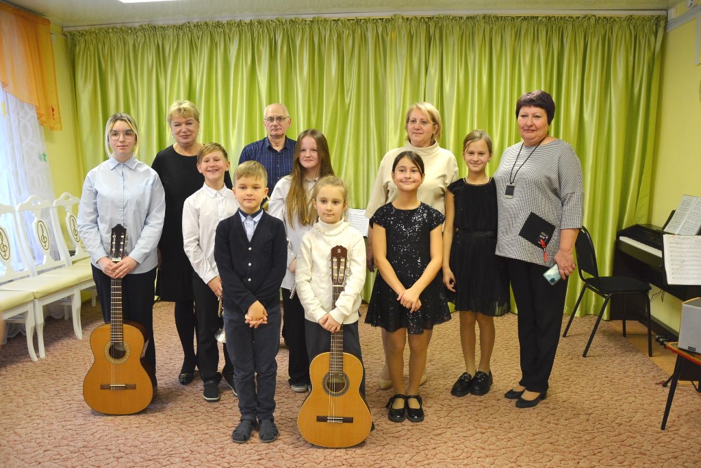10 ноября по плану взаимодействия с «Детской музыкальной школой № 7 имени А.А. Бабаджаняна» прошёл очередной концерт «Музыкальная история»